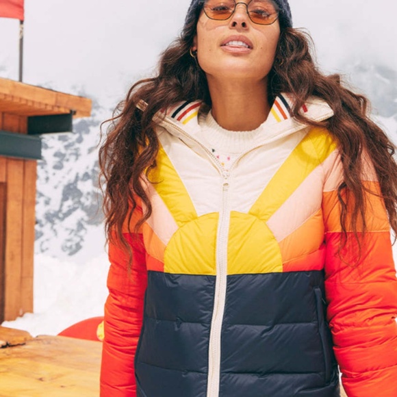 Marine Layer Après Sunset down filled puffer - Picture 3 of 12